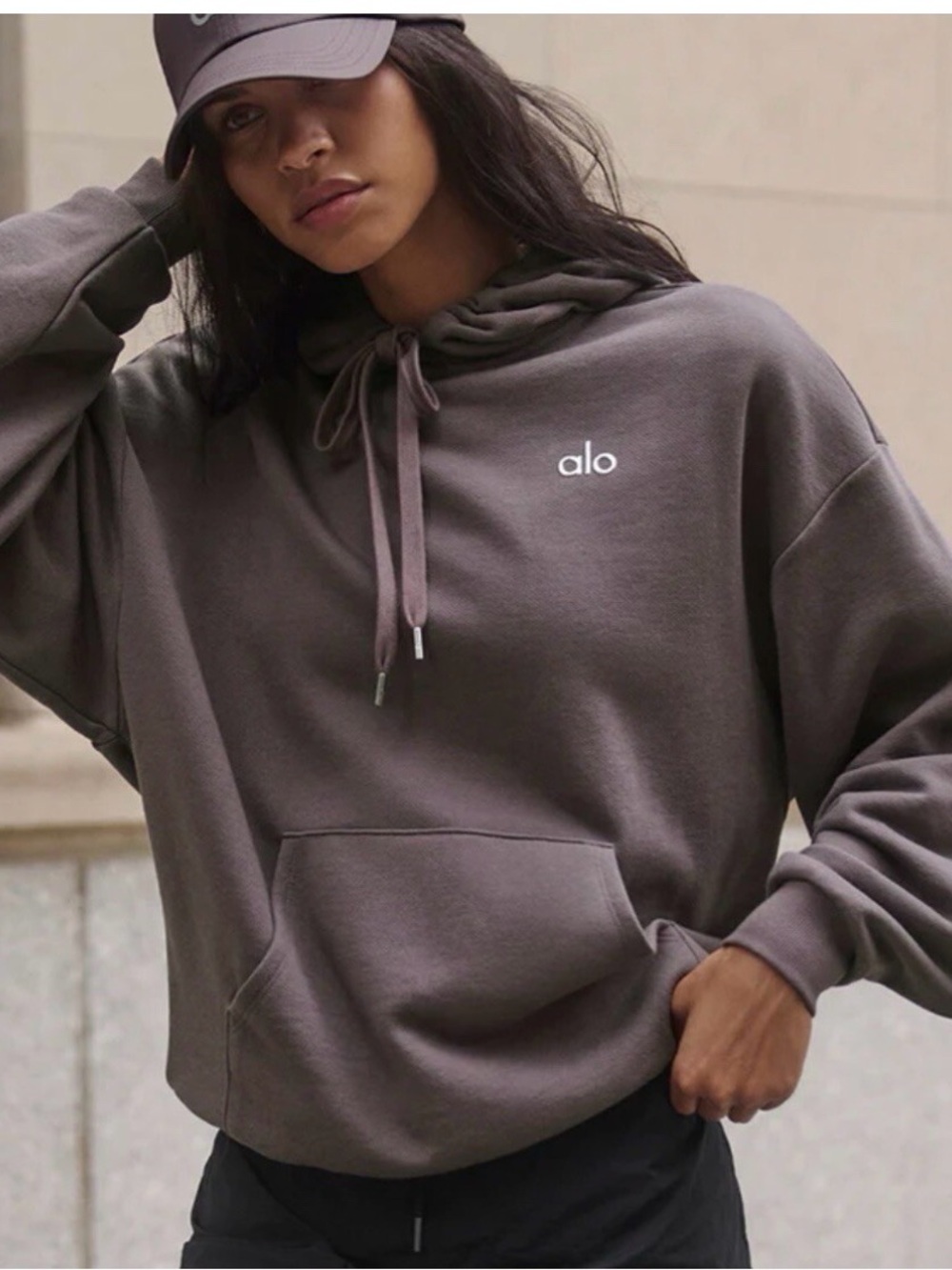 ALO Yoga Women's Pullover Hoodie in Charcoal